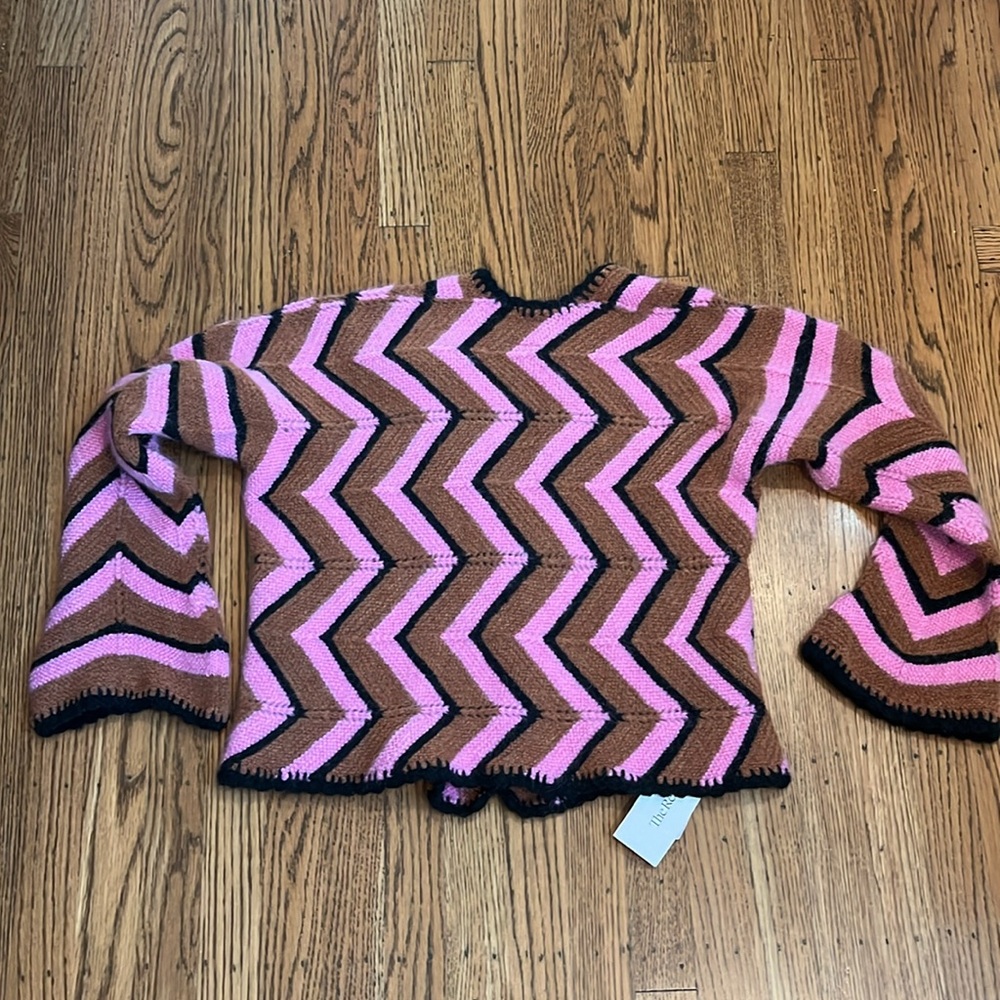 TACH Sweater - Picture 6 of 7